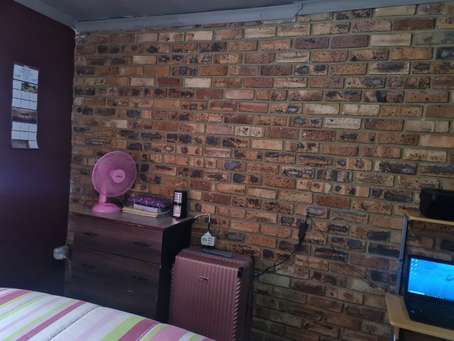 2 Bedroom Property for Sale in Oos Einde North West